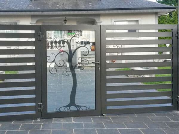 Puertas correderas y automáticas de vidrio fabricadas por Cristalería Senín